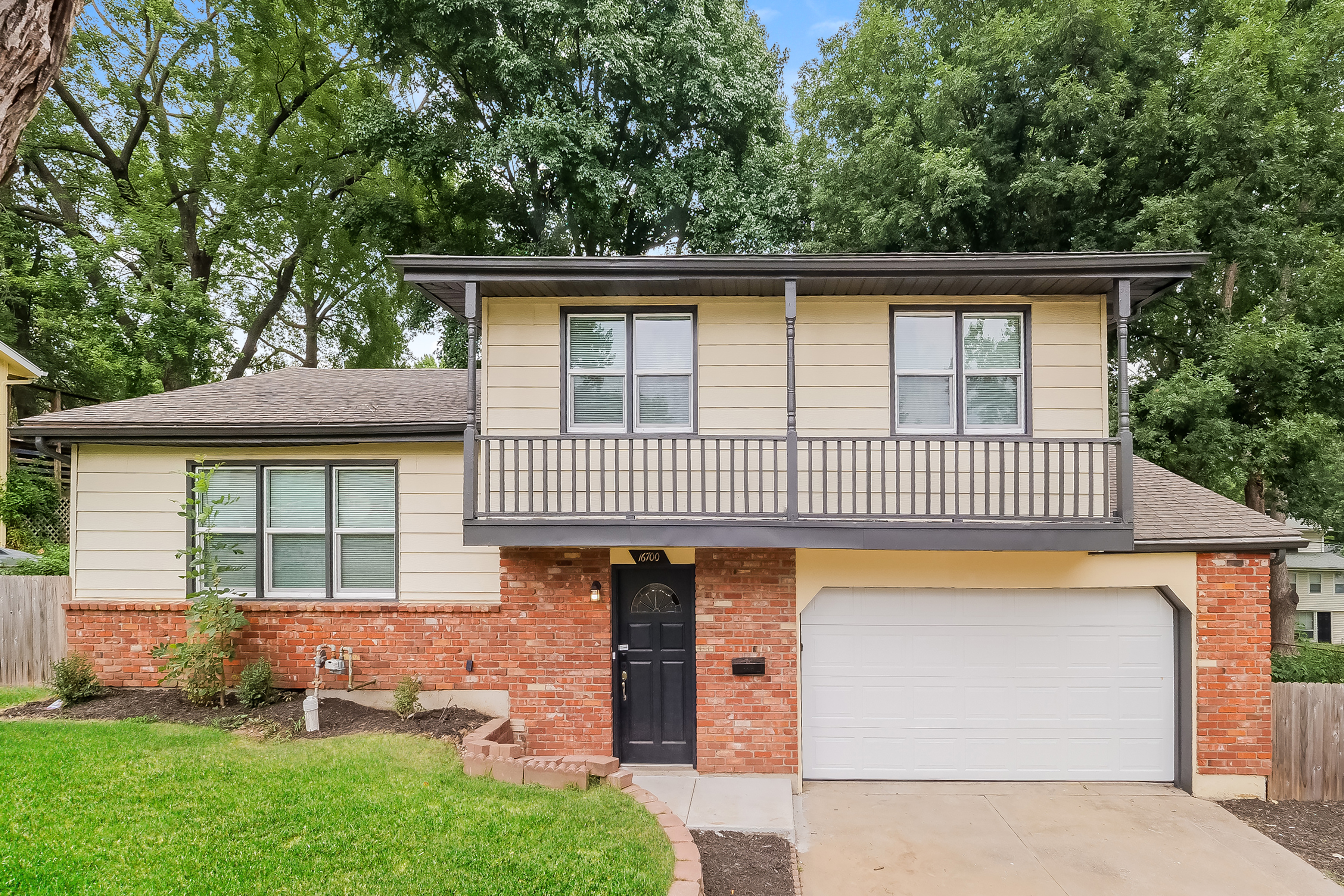 16700 E 31ST TER S INDEPENDENCE, MO 64055